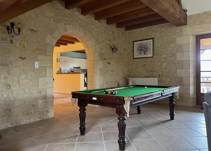 Casa de Férias Propriete Aux Eyzies Avec Piscine Privee Pour 6 Personnes - Fr-1-824-12 Manaurie